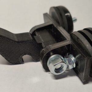 Zamek klamka tylnej szyby rozstaw 45 mm Massey Ferguson