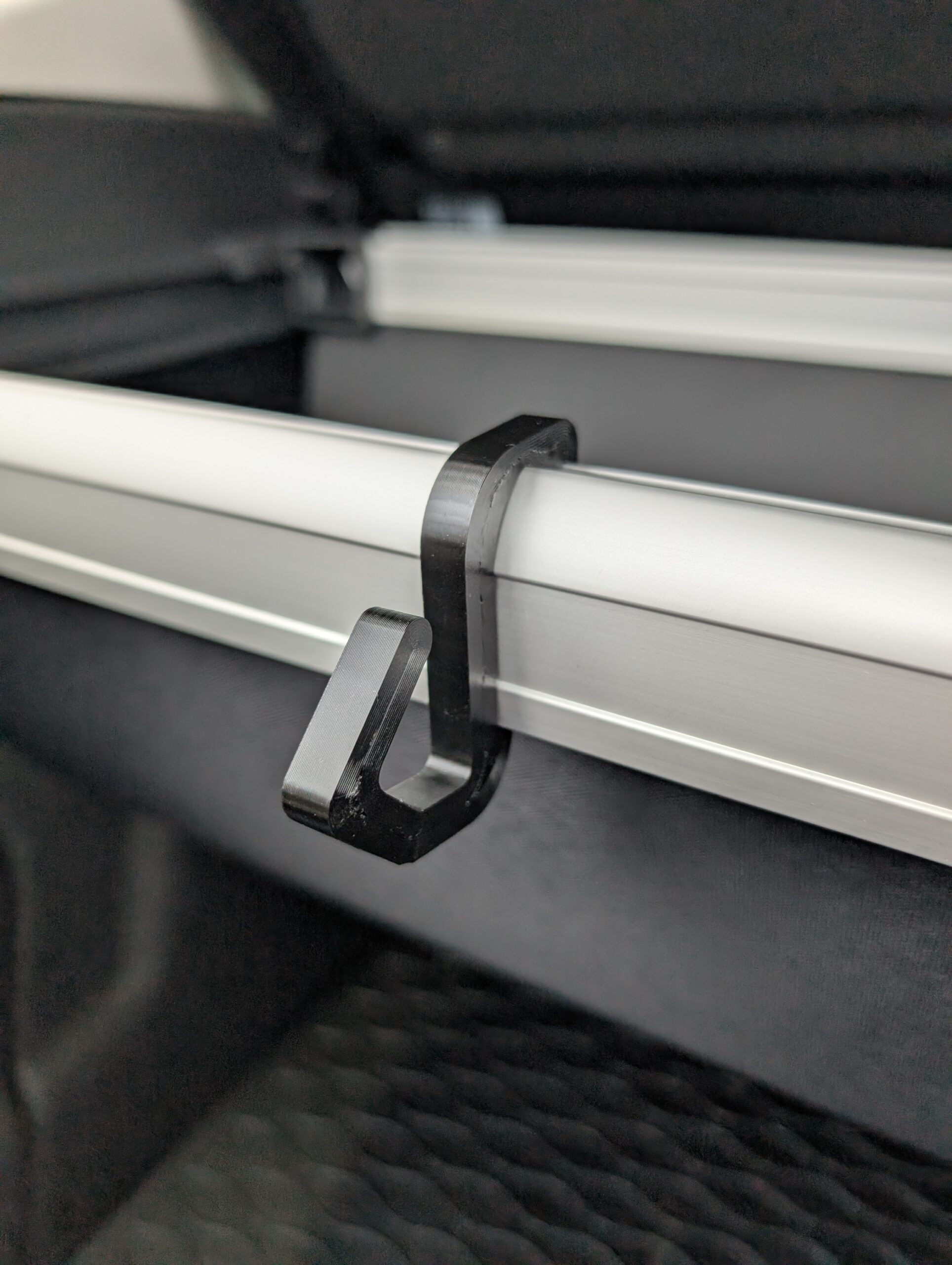 hak haczyk uchwyt wieszak do bagażnika Skoda